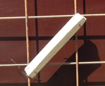 distanziatore a due fili